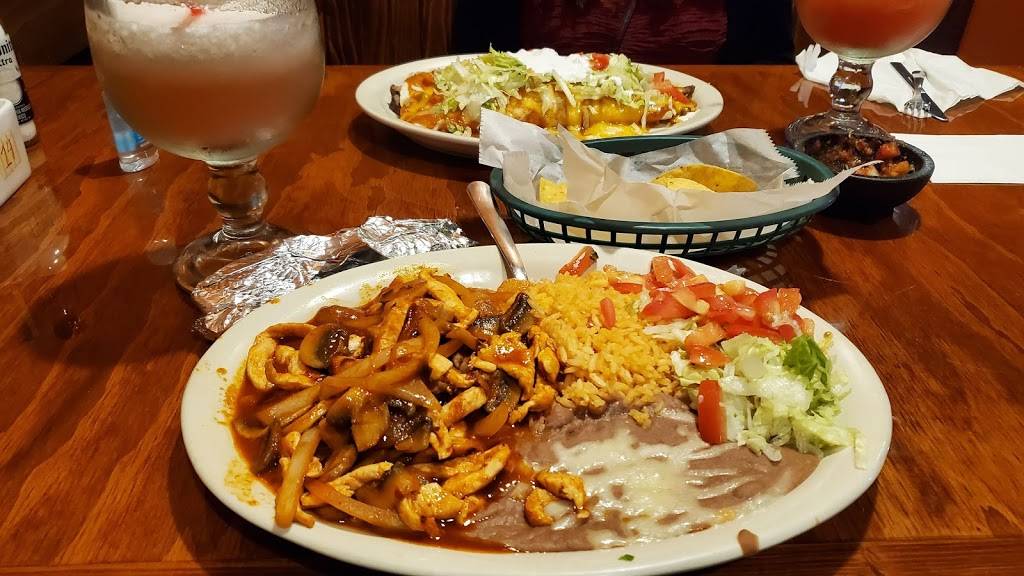 La Banvanera Restaurant & Cantina | restaurant | 4105 Theater Rd, Sparta, WI 54656, USA | 6082691131 OR +1 608-269-1131