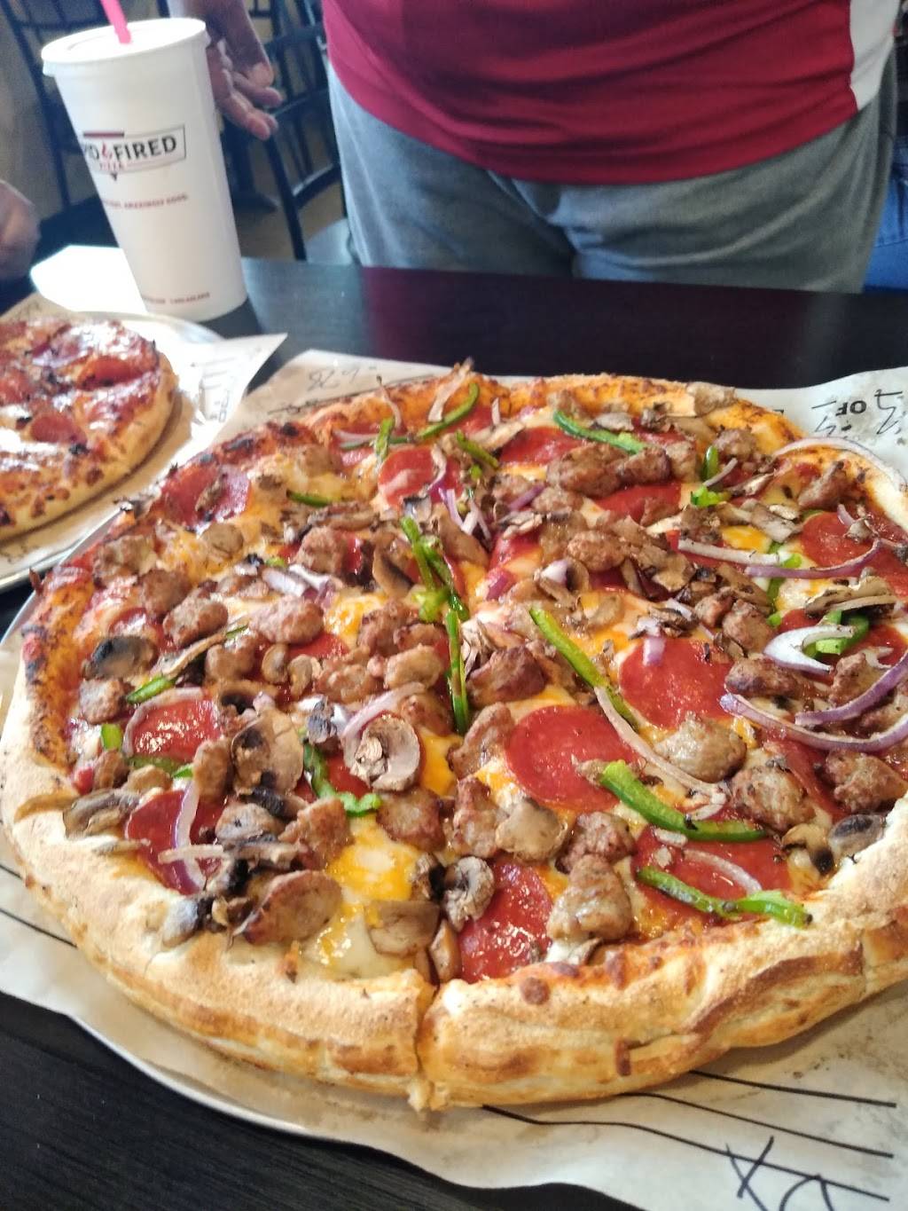 Rapid Fired Pizza | restaurant | 1645 Veterans Pkwy, Jeffersonville, IN 47130, USA | 8127251151 OR +1 812-725-1151