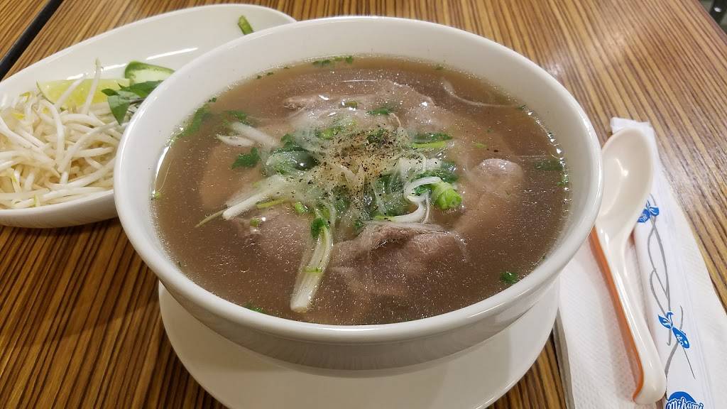 Linh Thys Kitchen | restaurant | 12192 Brookhurst St, Garden Grove, CA 92840, USA | 7145309797 OR +1 714-530-9797