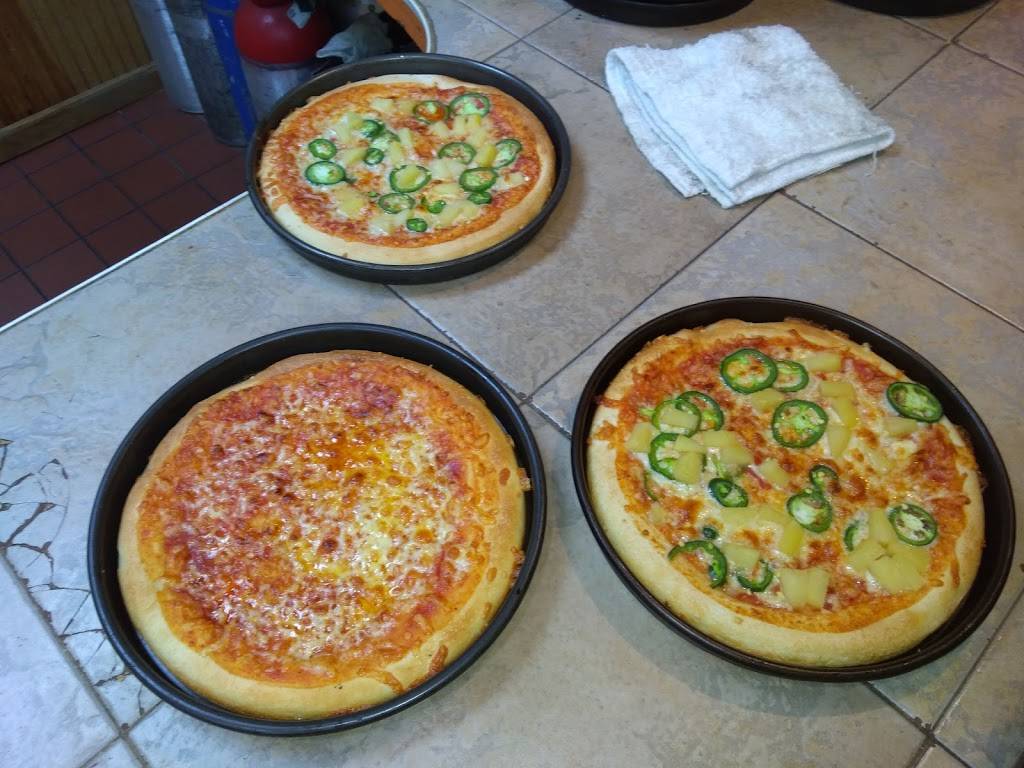 Guallpas Famous Pizza | restaurant | 1522 Oak Tree Road, Iselin, NJ 08830, USA | 7323215005 OR +1 732-321-5005