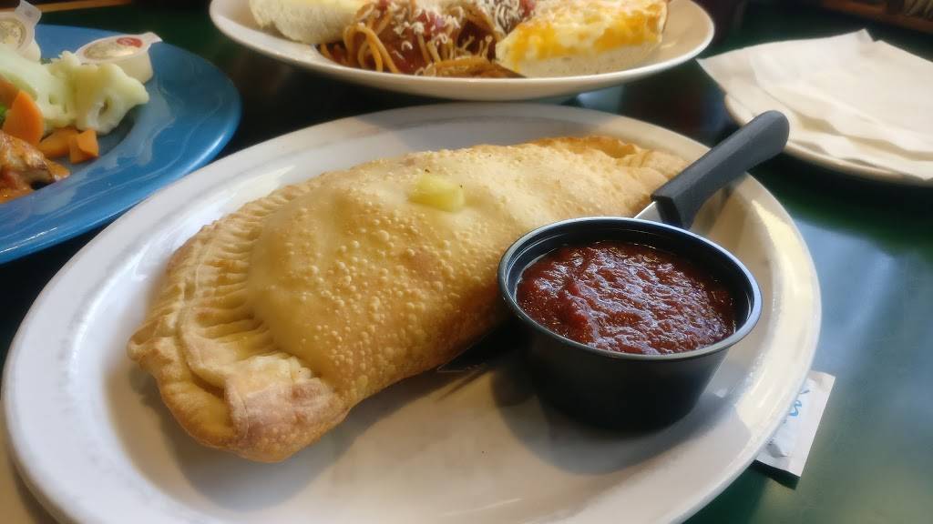 Joe Tomatos Restaurant | restaurant | 1020 10th St W, Owen Sound, ON N4K 5S1, Canada | 5193715637 OR +1 519-371-5637