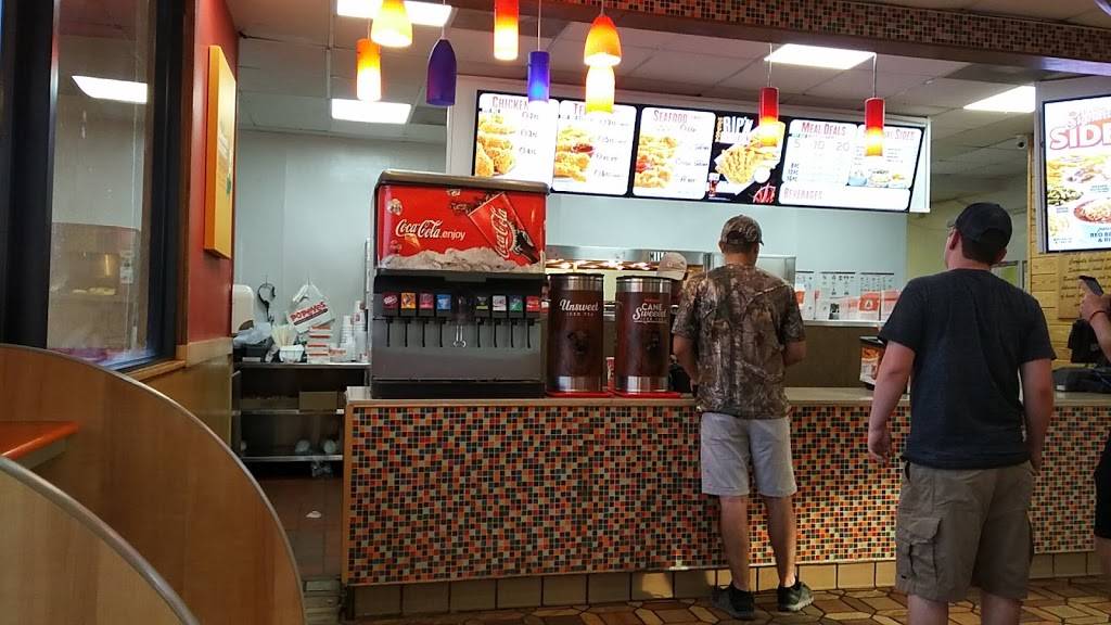 Popeyes Louisiana Kitchen | restaurant | 1145 I-35, New Braunfels, TX 78130, USA | 8306292030 OR +1 830-629-2030