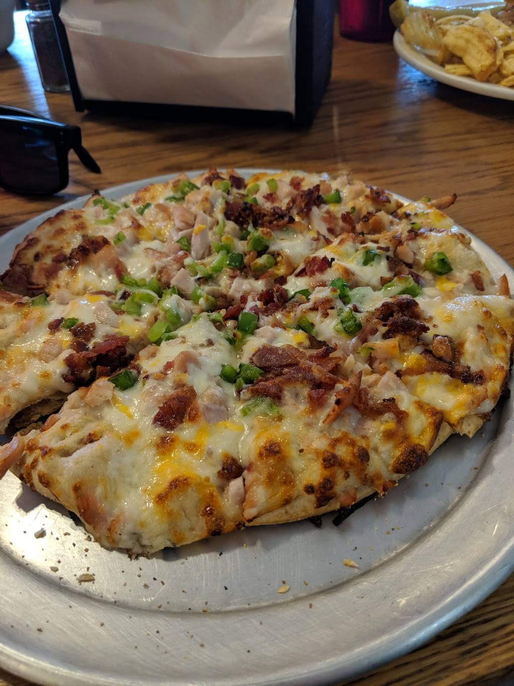 Smokehaus Pizza and Pints | restaurant | 1244 Hartnell Ave, Redding, CA 96002, USA | 5302210241 OR +1 530-221-0241