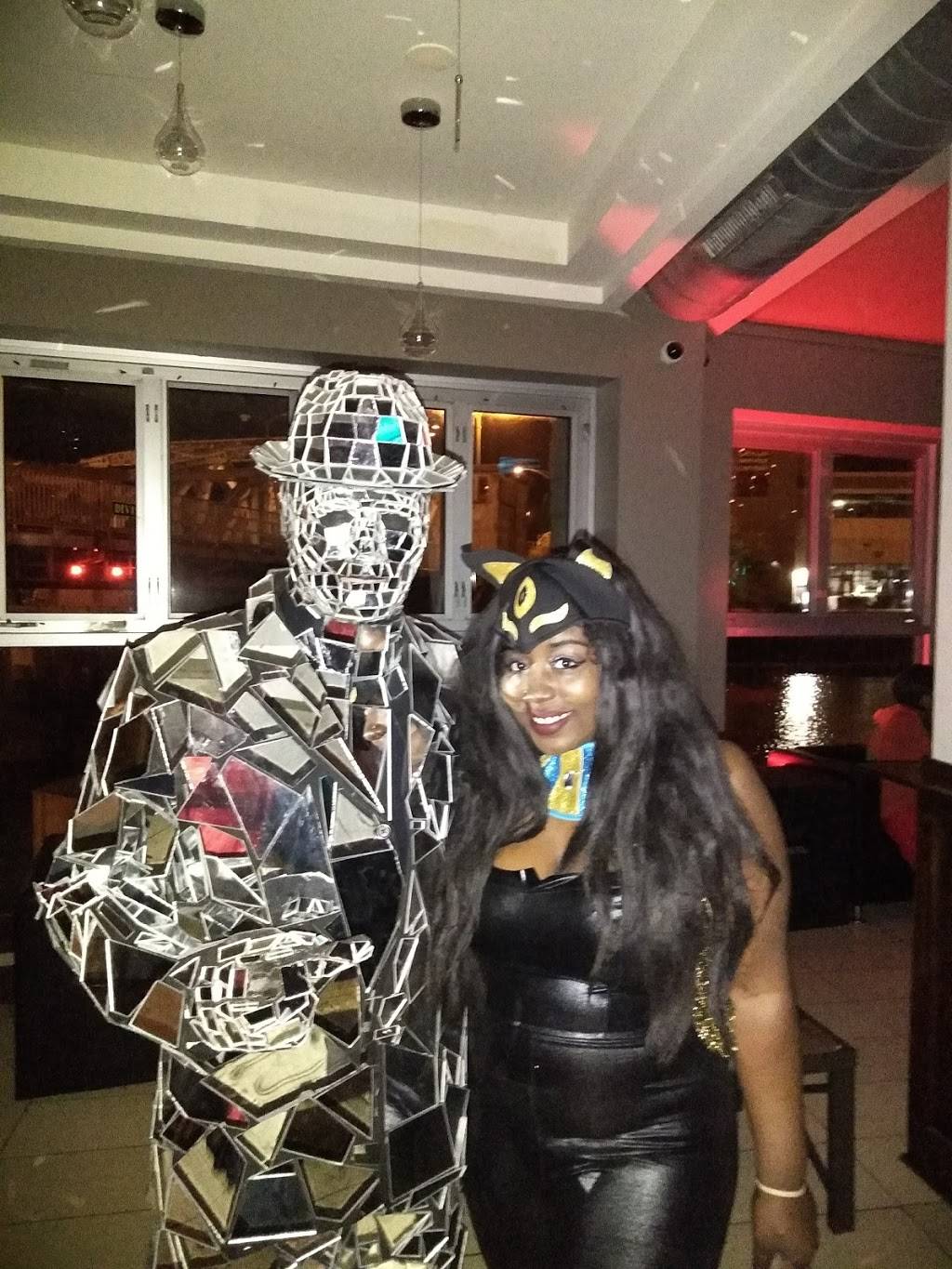 Estate | restaurant | 1177 N Elston Ave, Chicago, IL 60642, USA | 3125234296 OR +1 312-523-4296