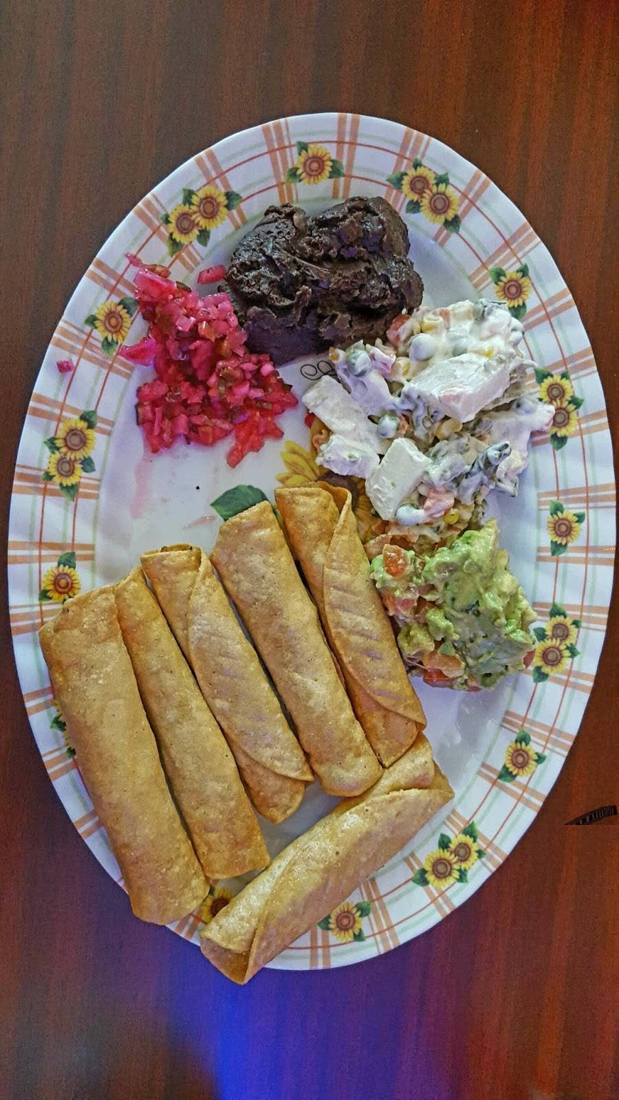 Casa Amelia Restaurant | meal takeaway | 183 Lewis St, Lynn, MA 01902, USA | 7815810100 OR +1 781-581-0100