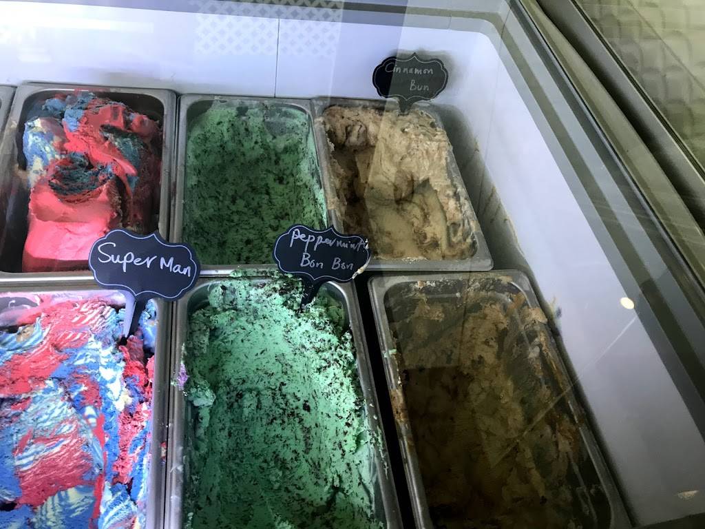 PHOTAUBAY | restaurant | 2650 S 15th St, Philadelphia, PA 19145, USA | 2154546152 OR +1 215-454-6152