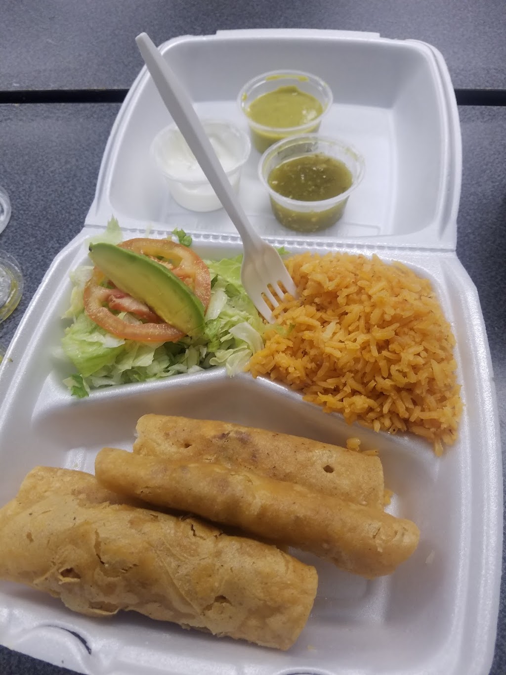 Chicken Pullita | restaurant | 904 W Airport Fwy, Irving, TX 75062, USA | 4695658945 OR +1 469-565-8945