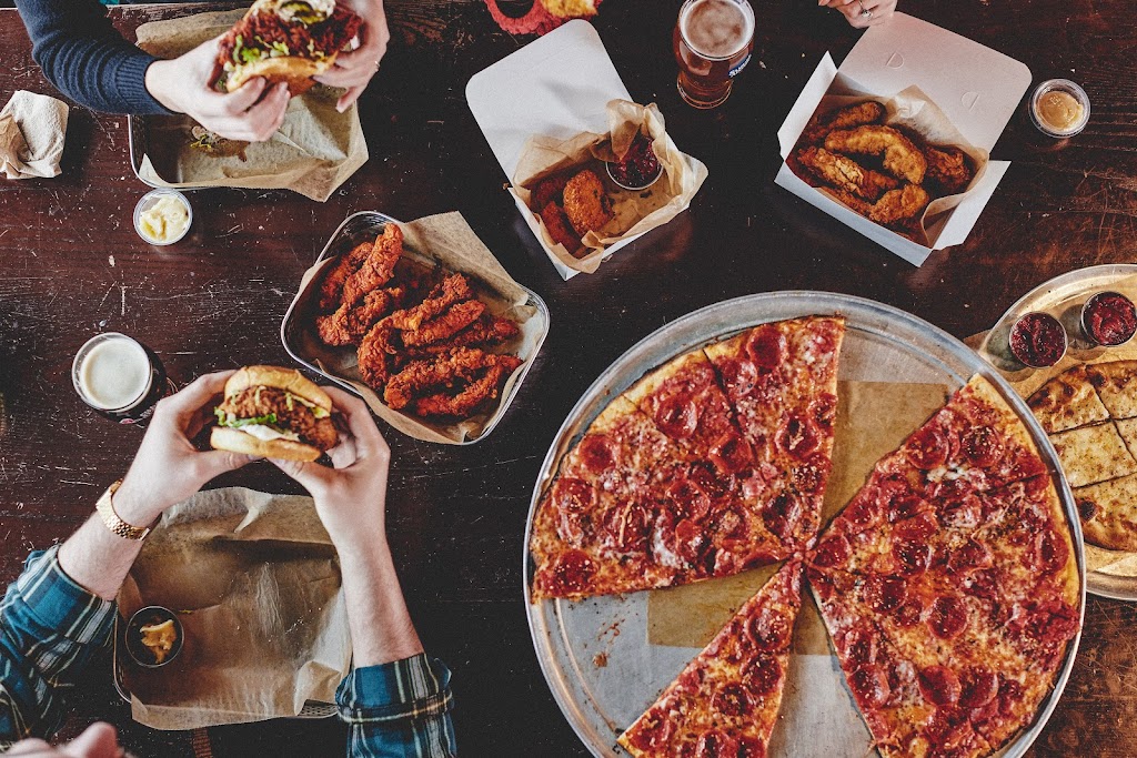 The Upper Crust Pizzeria | restaurant | 20 Charles St, Boston, MA 02114, USA | 6177239600 OR +1 617-723-9600