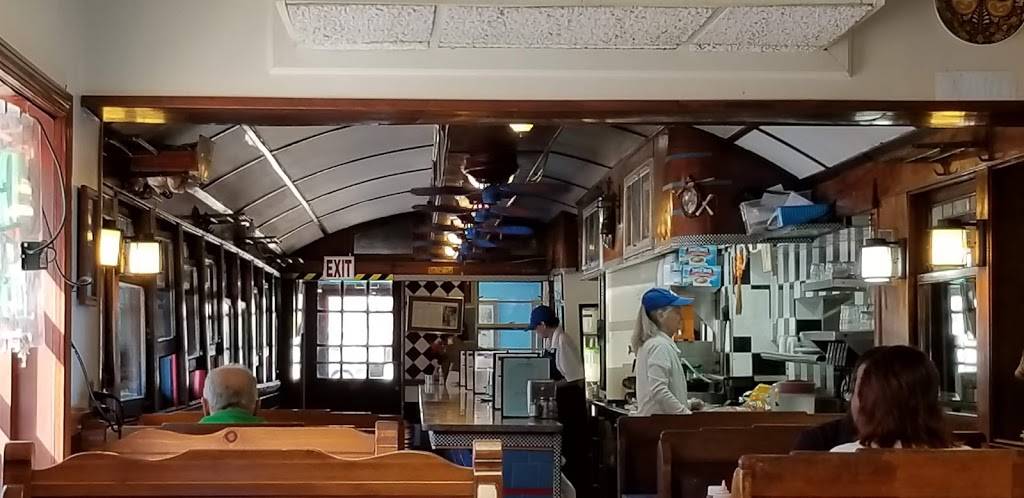 Johns Diner | restaurant | 18260 Detroit Ave, Lakewood, OH 44107, USA | 2162280871 OR +1 216-228-0871