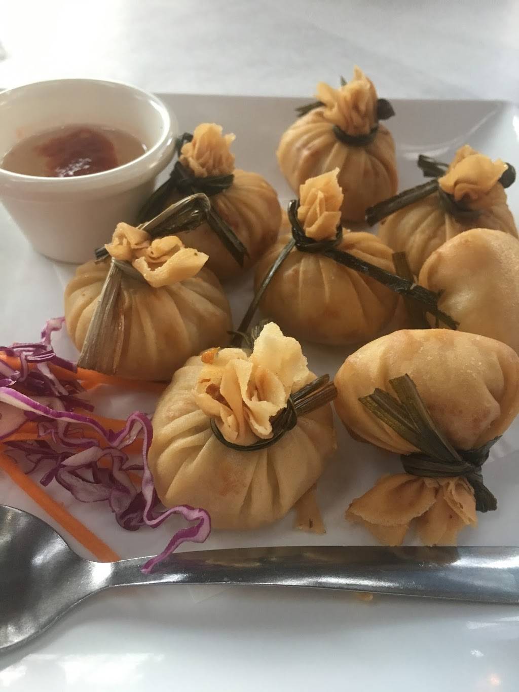 Cholada Thai Beach Cuisine | restaurant | 18763 Pacific Coast Hwy, Malibu, CA 90265, USA | 3103170025 OR +1 310-317-0025