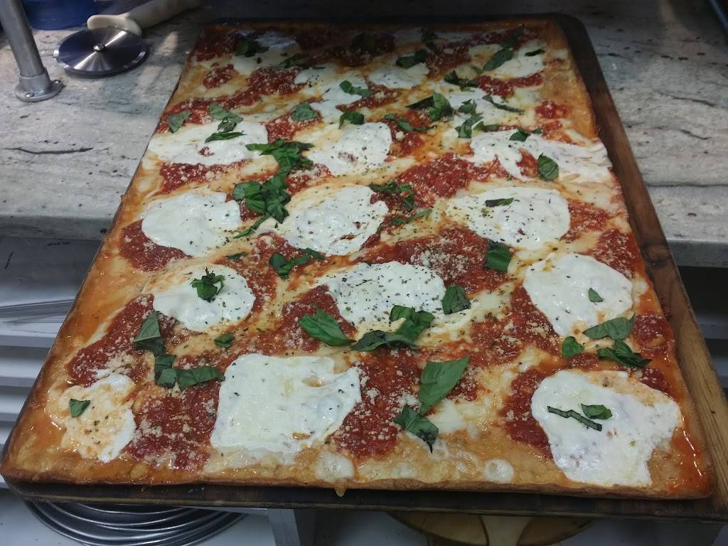 Luigis Original Pizza | restaurant | 1580 Lakewood Rd, Toms River, NJ 08755, USA | 7323494511 OR +1 732-349-4511