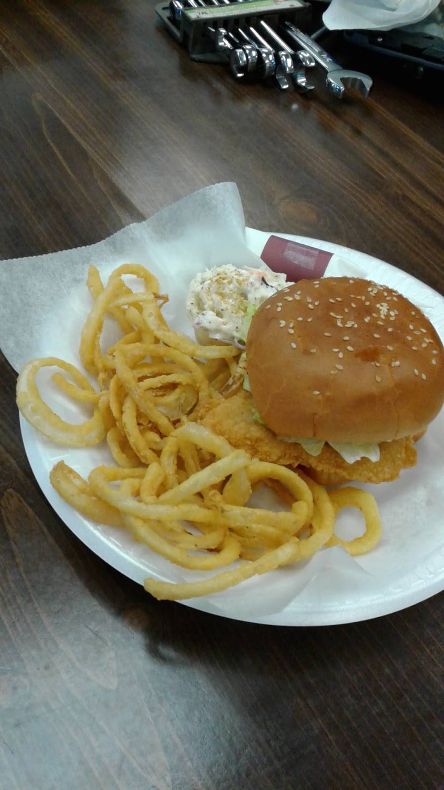 Dairy Delite | restaurant | 6 School St, Berwick, ME 03901, USA | 2076984700 OR +1 207-698-4700