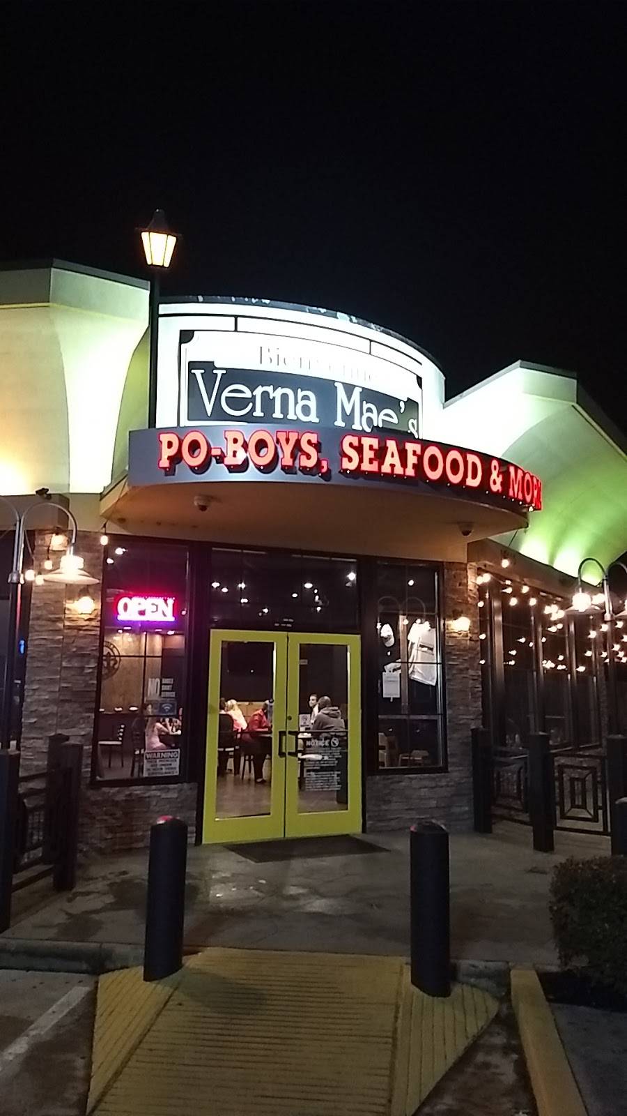 Verna Maes Poboys, Seafood and More | restaurant | 16010 West Rd, Houston, TX 77095, USA | 8326744976 OR +1 832-674-4976