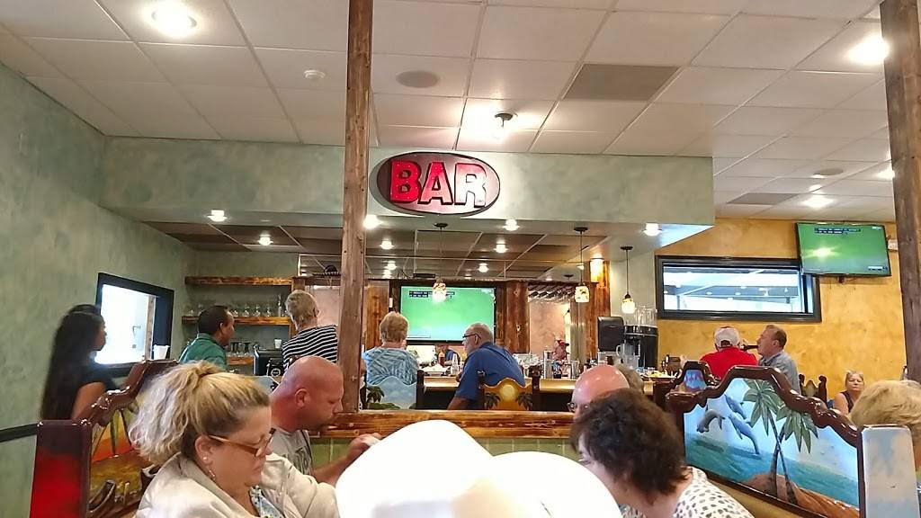 Brisas Del Mar | restaurant | 360 US-441, Lady Lake, FL 32159, USA | 3527758912 OR +1 352-775-8912