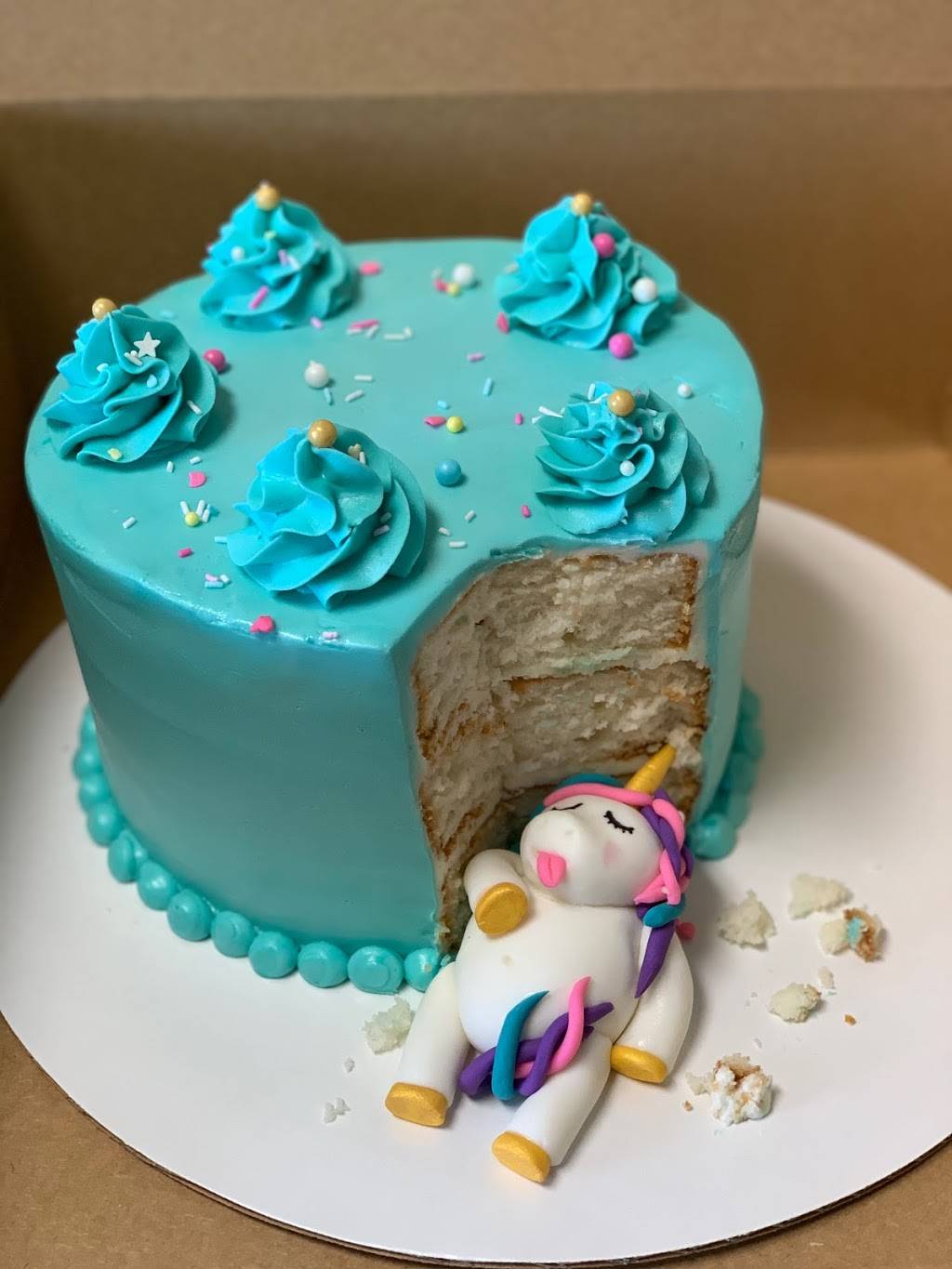 Jonica’s Bakery | bakery | 1708 Gunter Ave, Guntersville, AL 35976, USA | 2564869471 OR +1 256-486-9471