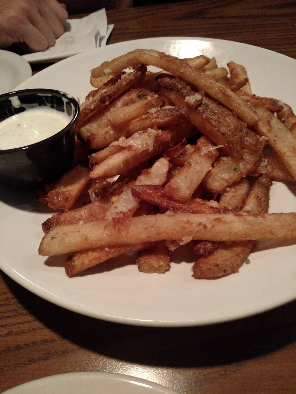 Georgios Chicago Pizzeria & Pub | meal delivery | 75 E Woodstock St, Crystal Lake, IL 60014, USA | 8154598888 OR +1 815-459-8888