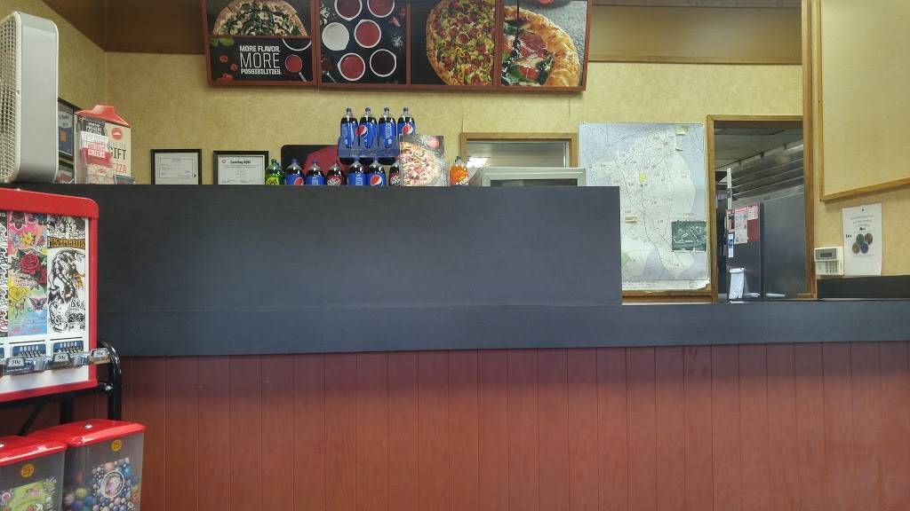 Pizza Hut | restaurant | 2221 Charleston Hwy, Cayce, SC 29033, USA | 8037944440 OR +1 803-794-4440