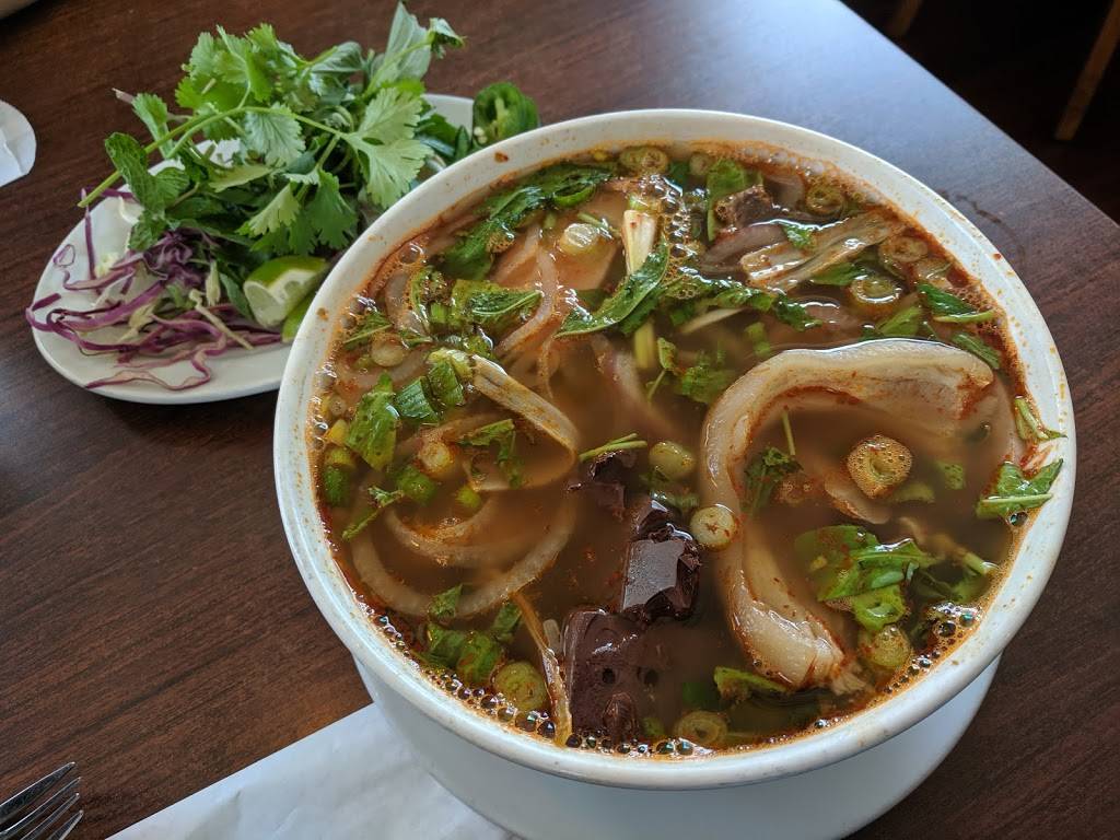 Miss Saigon Pho | restaurant | 310 S Walton Blvd, Bentonville, AR 72712, USA | 4792684663 OR +1 479-268-4663