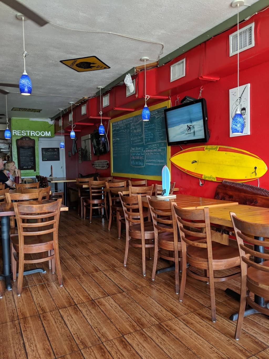 Two Dudes Seafood Restaurant | restaurant | 22 Seminole Rd, Atlantic Beach, FL 32233, USA | 9042462000 OR +1 904-246-2000