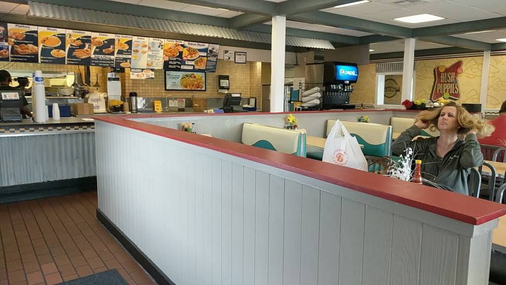 Long John Silvers | restaurant | 1801 N Valley Mills Dr, Waco, TX 76710, USA | 2547721966 OR +1 254-772-1966