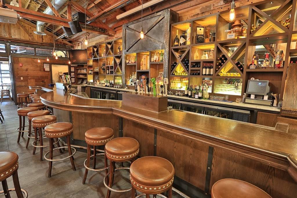 Lou Malnatis Pizzeria | meal delivery | 1120 N State St, Chicago, IL 60610, USA | 3127257777 OR +1 312-725-7777