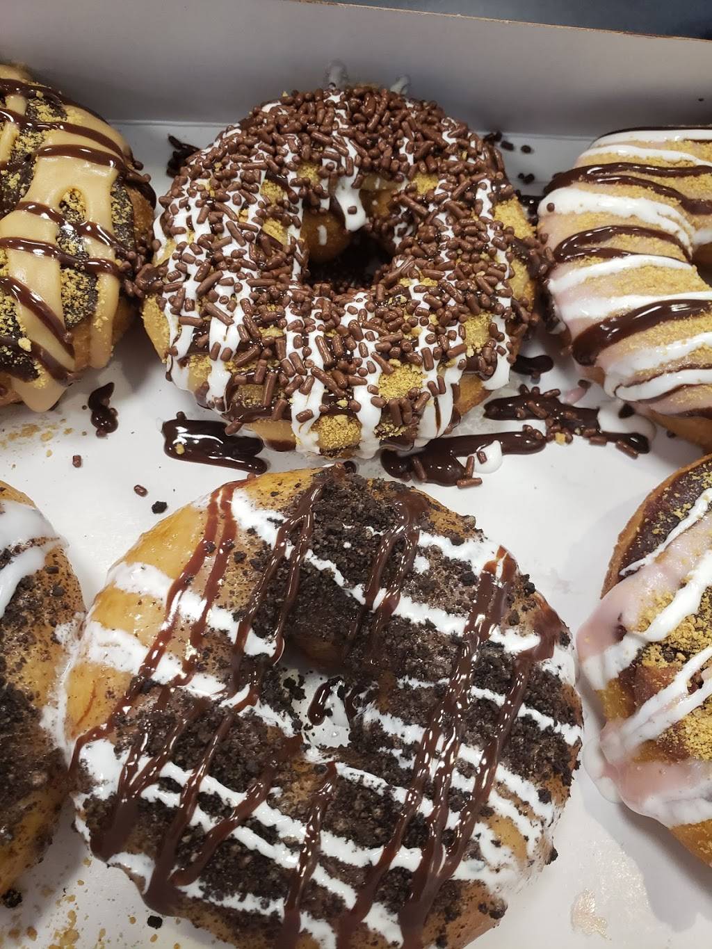 Duck Donuts | bakery | 100 Siena Dr #220, Pittsburgh, PA 15241, USA | 4128333825 OR +1 412-833-3825