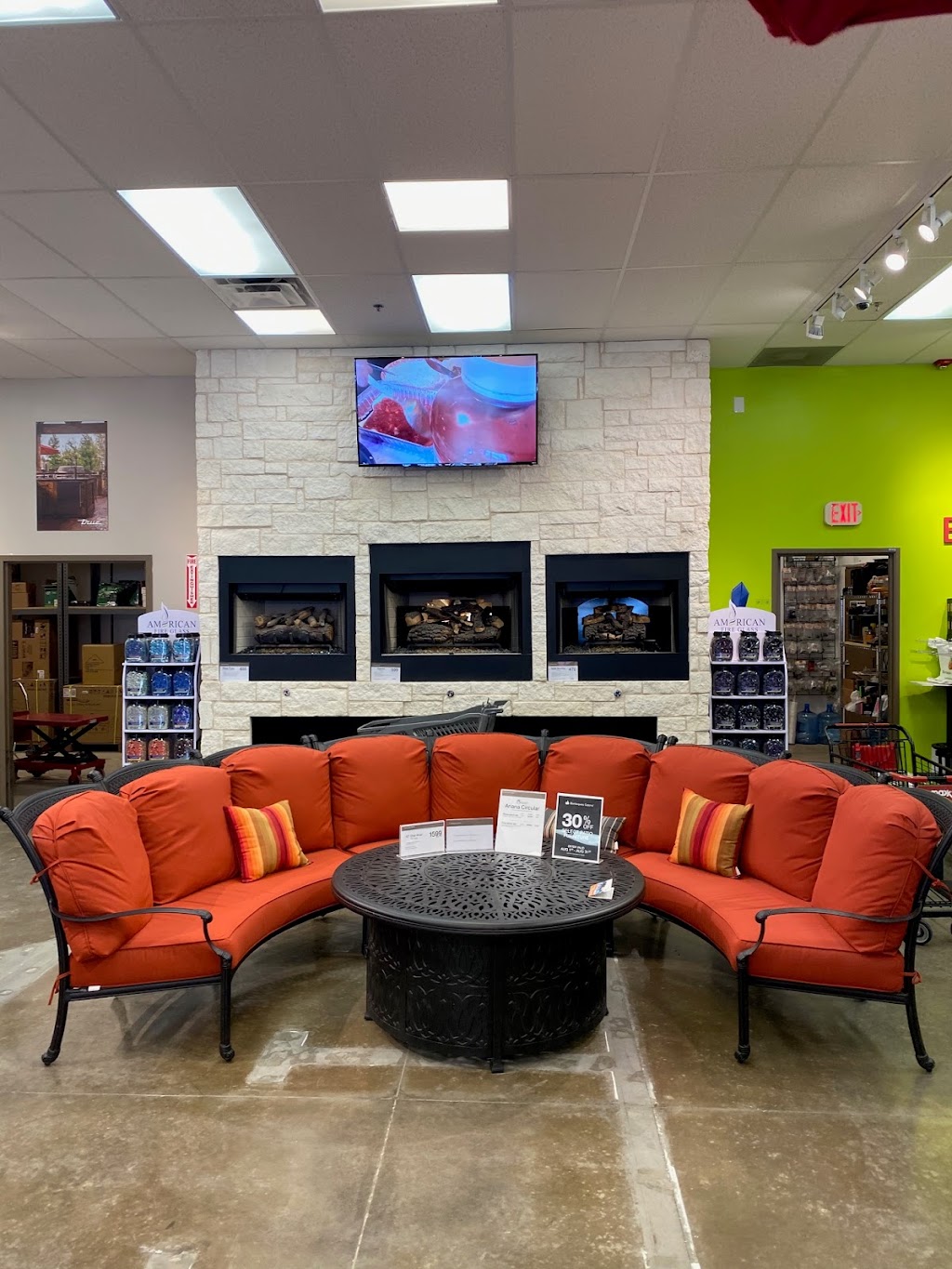 Barbeques Galore | restaurant | 975 I-30 Frontage Rd #115, Rockwall, TX 75087, USA | 2146301408 OR +1 214-630-1408