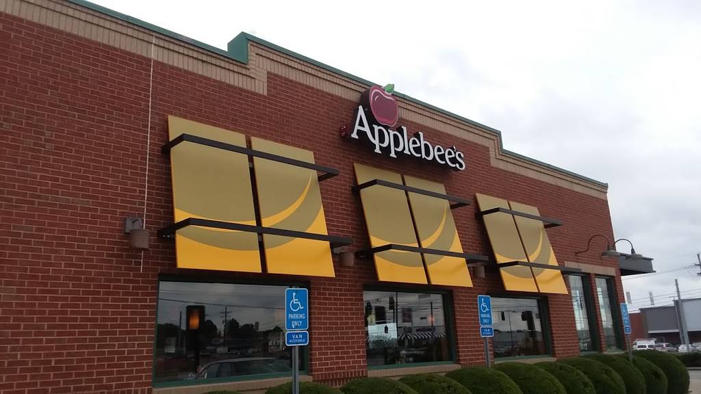 Applebees Grill + Bar | restaurant | 1705 E Tipton St, Seymour, IN 47274, USA | 8125241585 OR +1 812-524-1585