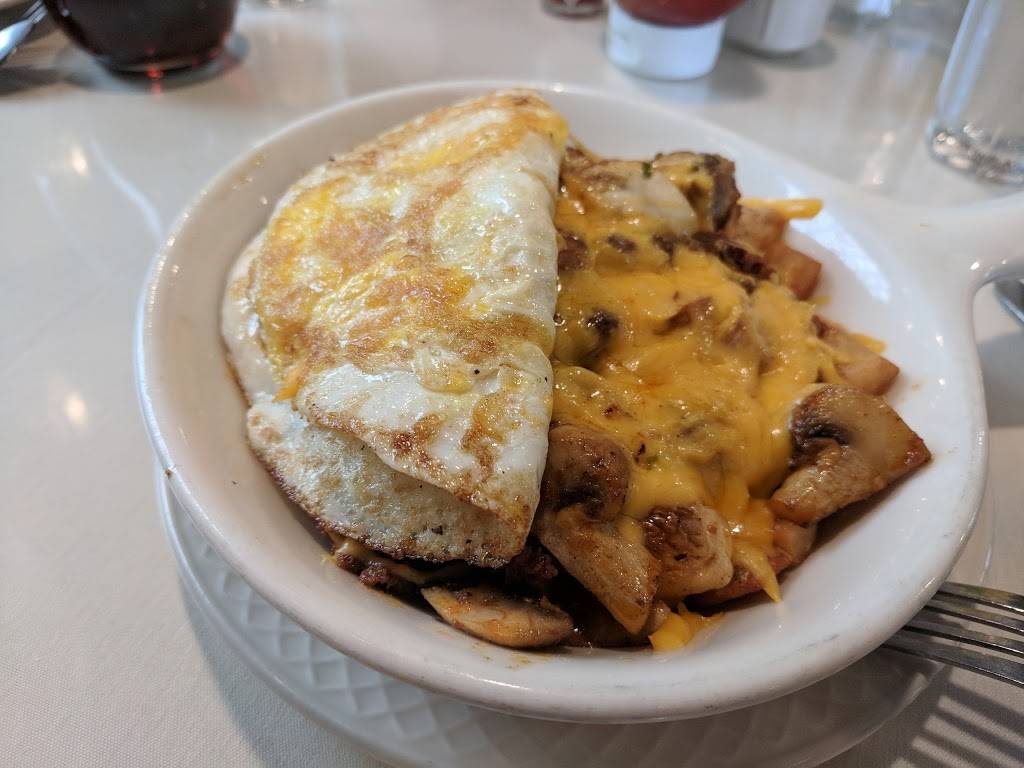 Effies Restaurant & Bar | restaurant | 331 W Hacienda Ave, Campbell, CA 95008, USA | 4083743400 OR +1 408-374-3400