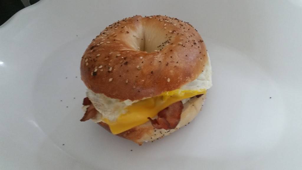 MIDLAND DELI & GRILL | restaurant | 369 E Midland Ave, Paramus, NJ 07652, USA | 2014837131 OR +1 201-483-7131