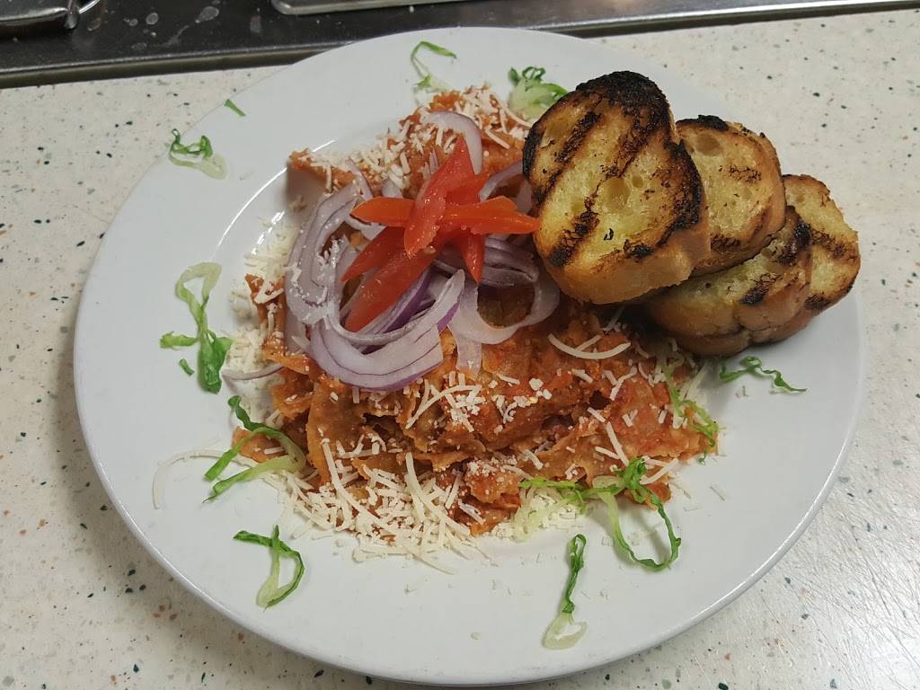 Fox Hole Tap And Pizzeria | restaurant | 3308 W Elm St, McHenry, IL 60050, USA | 8153856710 OR +1 815-385-6710