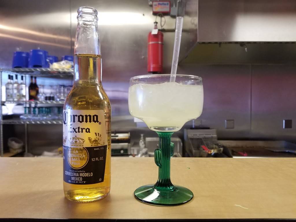 Jabaneros Mexican Grill | restaurant | 5584 S Parker Rd, Aurora, CO 80015, USA | 3034000235 OR +1 303-400-0235