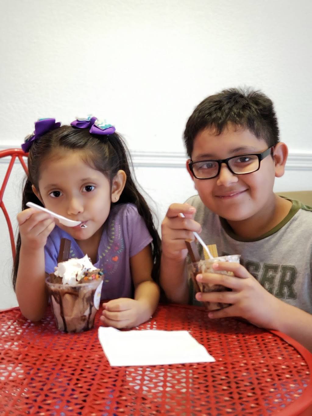 magicream | restaurant | 2558 U.S. Highway 17-92 North, Haines City, FL 33844, USA | 4077151363 OR +1 407-715-1363