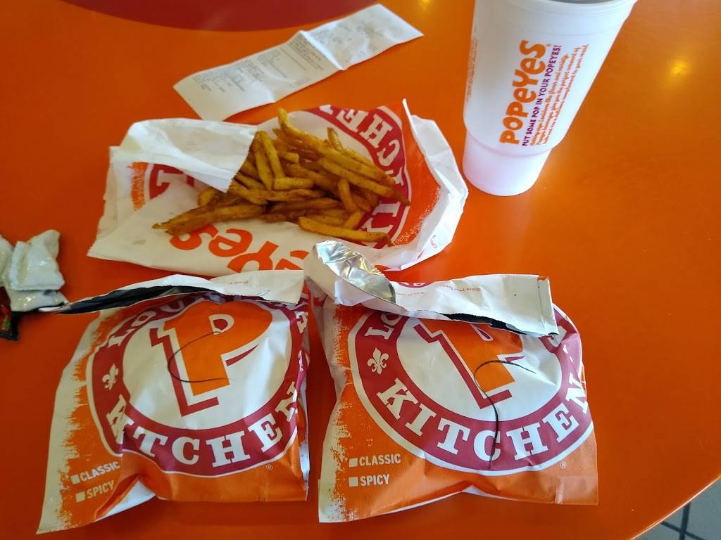 Popeyes Louisiana Kitchen | restaurant | 4720 Showcase Blvd, Memphis, TN 38118, USA | 9015661400 OR +1 901-566-1400