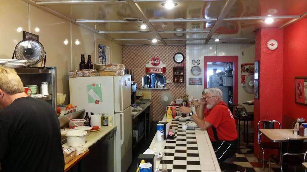 Dinner Bell | restaurant | 305 S Main St, Salem, IN 47167, USA | 8128835744 OR +1 812-883-5744