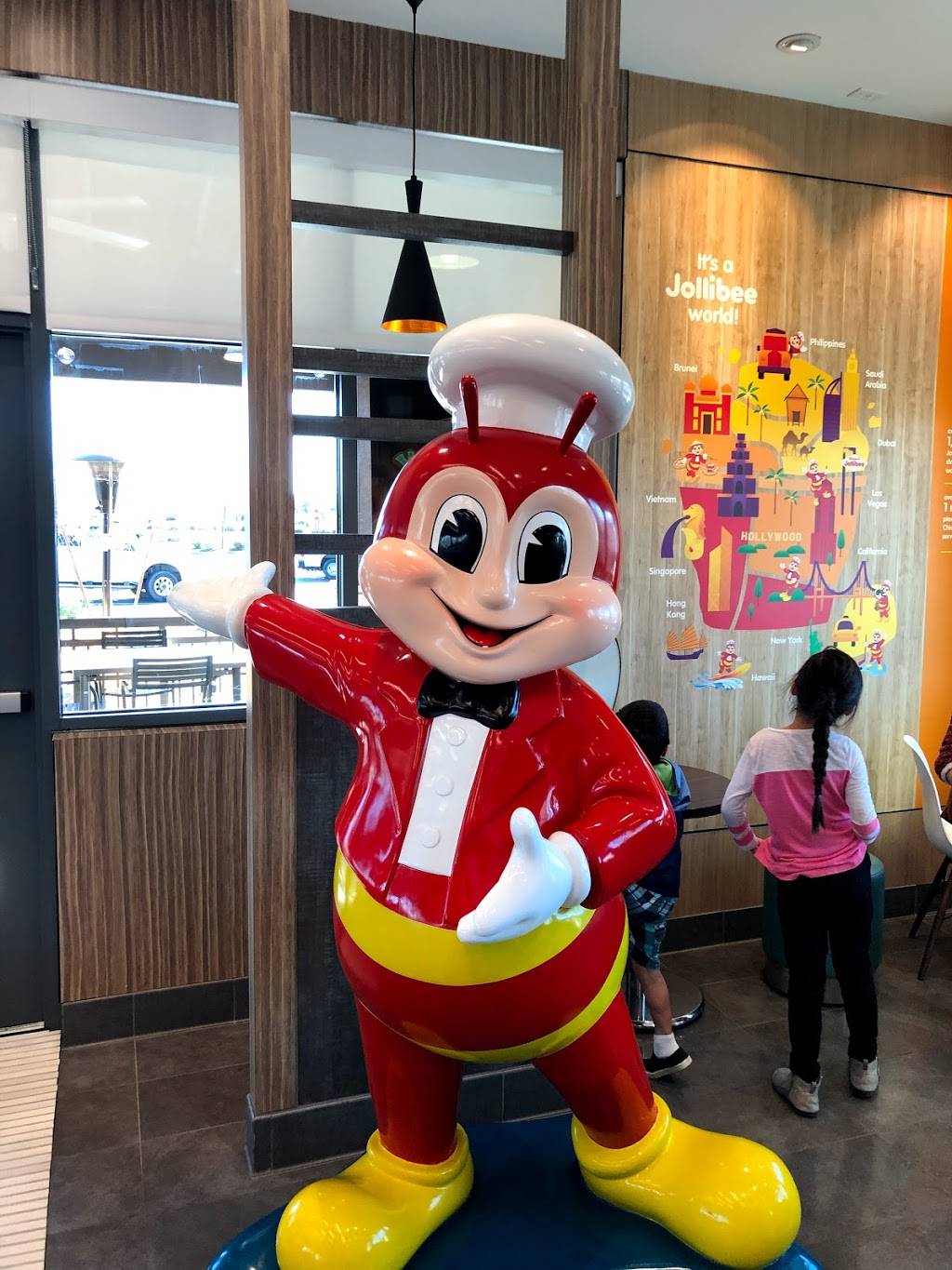 Jollibee | restaurant | 2800 E Germann Rd, Chandler, AZ 85286, USA | 4805610340 OR +1 480-561-0340