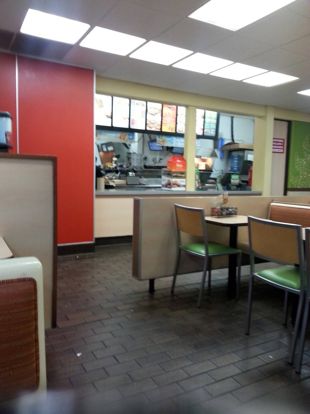 Del Taco | meal takeaway | 2761 N Grand Ave, Santa Ana, CA 92701, USA | 7146391360 OR +1 714-639-1360