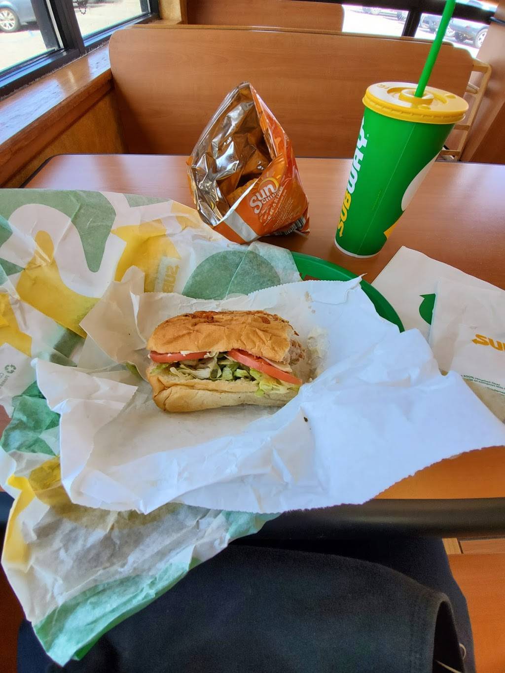 Subway | restaurant | 1930 Edwards Lake Rd Suite # 140, Birmingham, AL 35235, USA | 2056611053 OR +1 205-661-1053