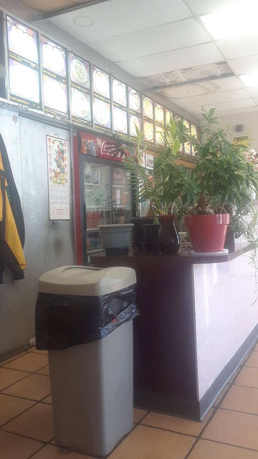 Golden Dragon | meal takeaway | 778 Boston Post Rd, West Haven, CT 06516, USA | 2039318465 OR +1 203-931-8465