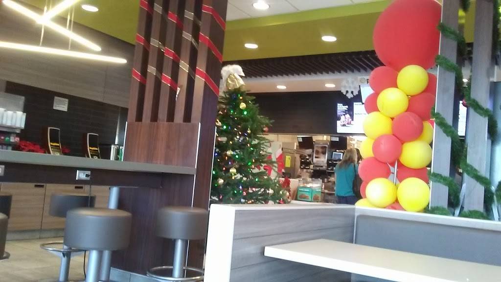 McDonalds | cafe | 13741 N Cleveland Ave, Fort Myers, FL 33903, USA | 2399971367 OR +1 239-997-1367