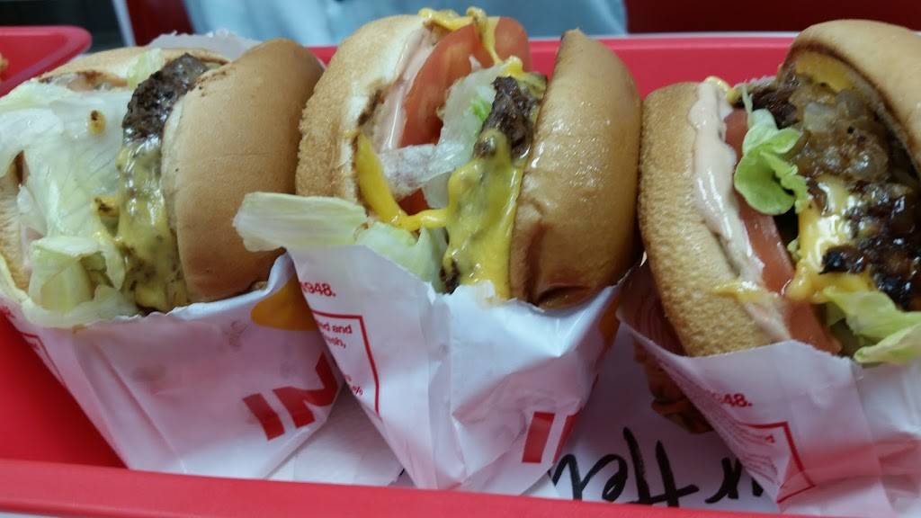 In-N-Out Burger | restaurant | 4950 Hamner Ave, Eastvale, CA 91752, USA | 8007861000 OR +1 800-786-1000