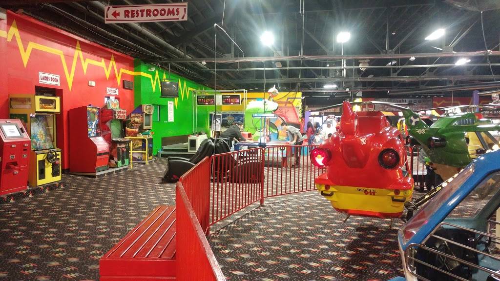 Fun Station USA | restaurant | 40 Rocklyn Ave, Lynbrook, NY 11563, USA | 5165997757 OR +1 516-599-7757