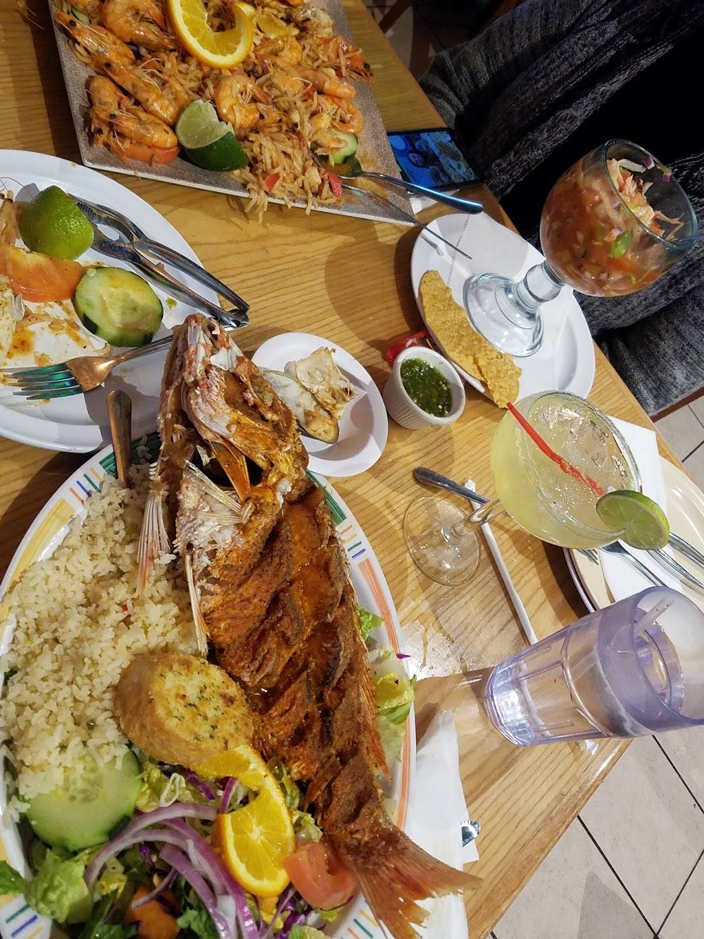 Las Islas Marias | restaurant | 3243 N Pulaski Rd, Chicago, IL 60641, USA | 7736287144 OR +1 773-628-7144