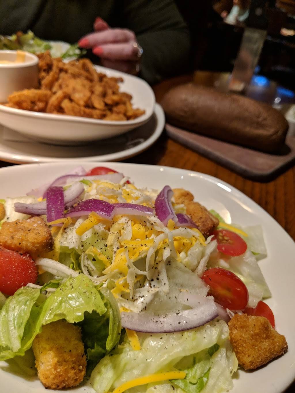 Outback Steakhouse | restaurant | 50575 Valley Frontage Rd, St Clairsville, OH 43950, USA | 7406990737 OR +1 740-699-0737