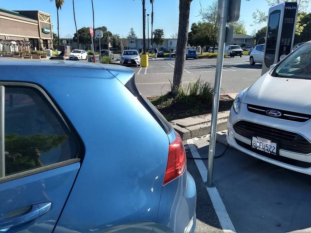 Shoppes at Homestead | shopping mall | 1603 1695 Hollenbeck Ave, Sunnyvale, CA 94087, USA | 9252791800 OR +1 925-279-1800