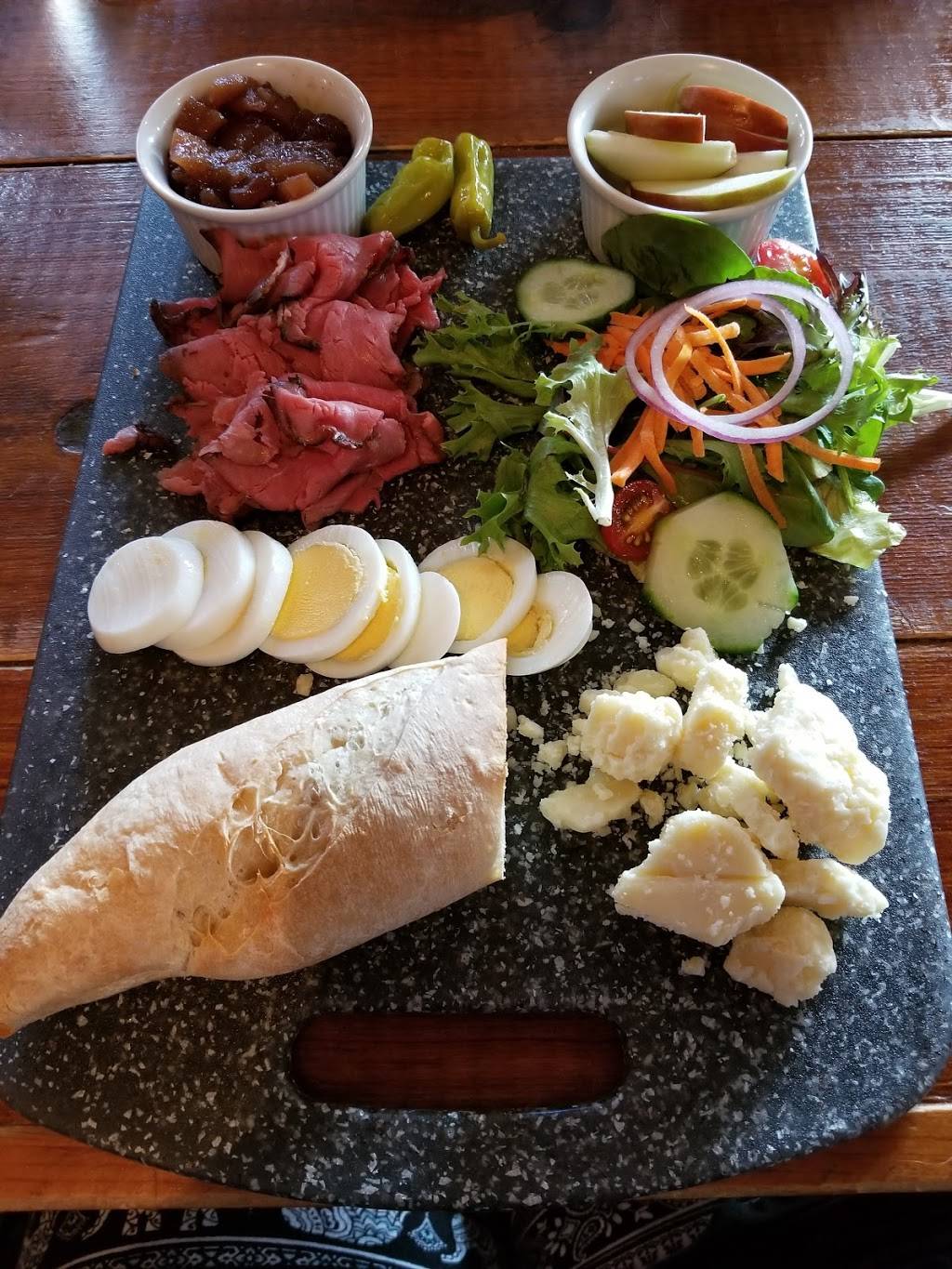 MacLaomainns Scottish Pub | restaurant | 52 S Main St, Chester, VT 05143, USA | 8028756227 OR +1 802-875-6227