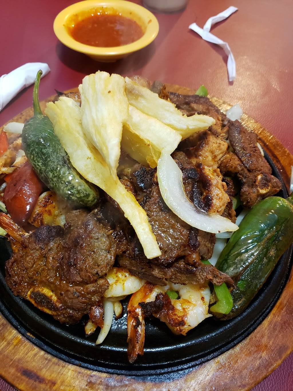 Rincon Latino | restaurant | 1001 W 6th St, Irving, TX 75060, USA | 9722591440 OR +1 972-259-1440