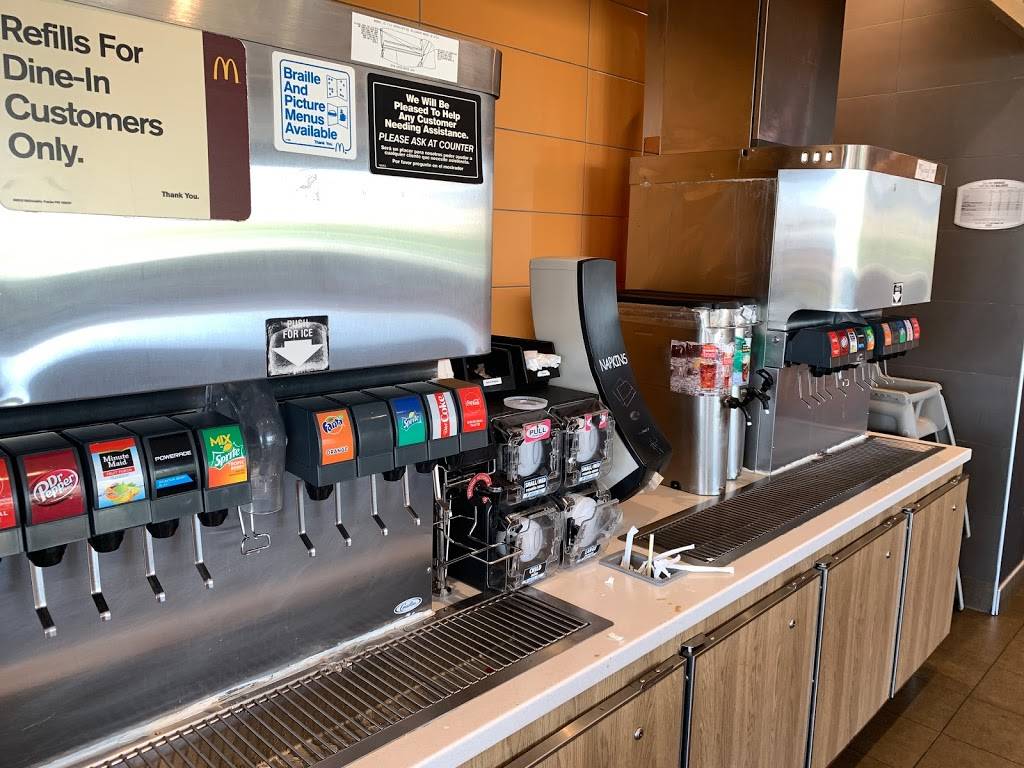 McDonalds | cafe | 1322 E F St, Oakdale, CA 95361, USA | 2098477788 OR +1 209-847-7788