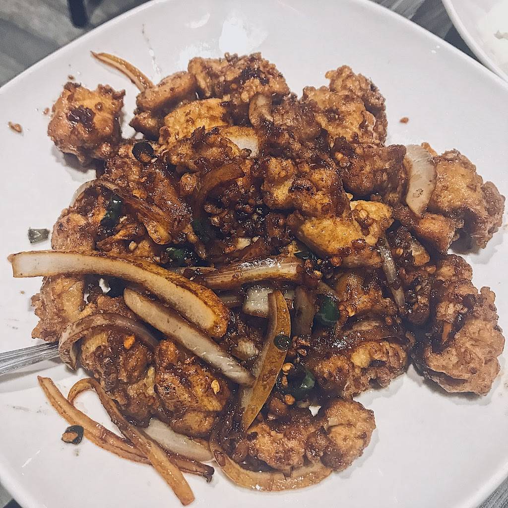 China Palace | restaurant | 10061 McLaughlin Rd, Brampton, ON L7A 2X5, Canada | 9059708818 OR +1 905-970-8818