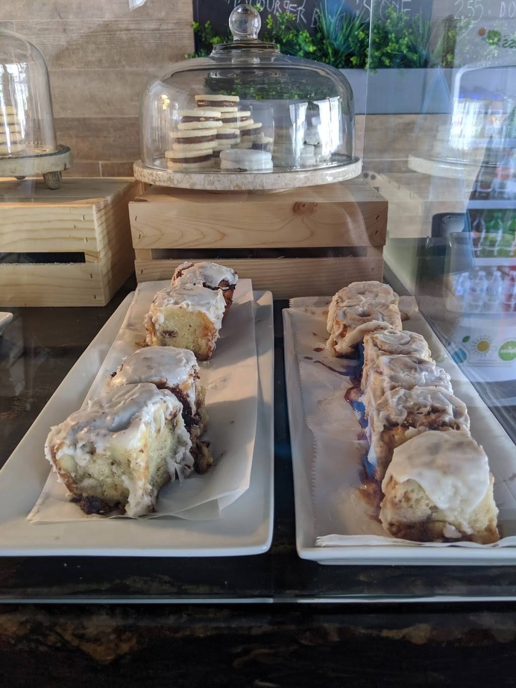 Doras Bakery and Bistro | restaurant | 4702 S Le Jeune Rd, Coral Gables, FL 33146, USA | 3056657818 OR +1 305-665-7818